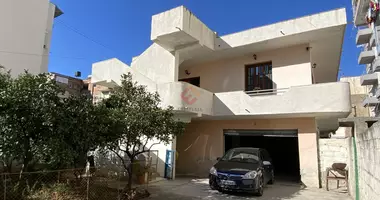 Dom w Wlora, Albania