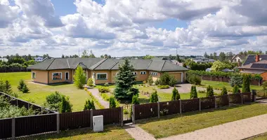 Casa 7 habitaciones en Salaspils, Letonia