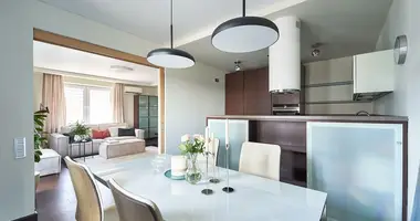 Apartamento 3 habitaciones en Minsk, Bielorrusia