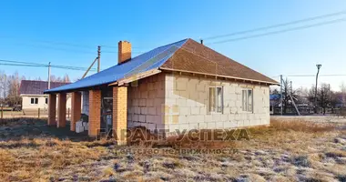 Maison dans Vielikarycki siel ski Saviet, Biélorussie