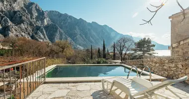 Casa 5 habitaciones en Donji Orahovac, Montenegro