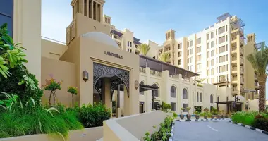 Mieszkanie 3 pokoi w Dubaj, Emiraty Arabskie