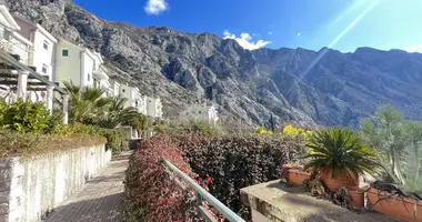 Квартира 3 комнаты в Donji Orahovac, Черногория