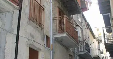 3 bedroom house in Alessandria della Rocca, Italy