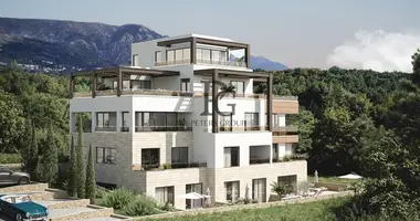 Apartamento 3 habitaciones en Tivat, Montenegro