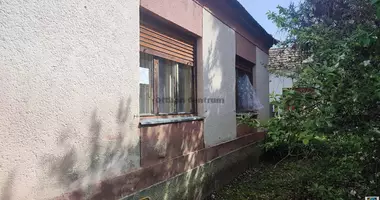 2 room house in Rinyaujlak, Hungary