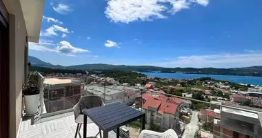 Penthouse 3 pokoi z Widok na morze, z Widok na góry w Tivat, Czarnogóra