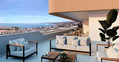 3 bedroom apartment in Estepona, Spain