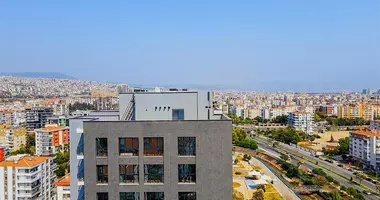 Wohnung 5 Zimmer in Bayrakli, Türkei
