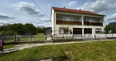 4 room house in Vizvar, Hungary