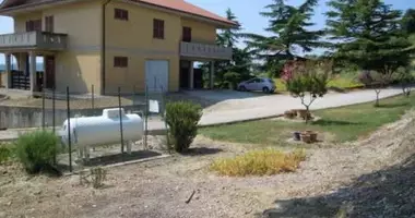 Townhouse 13 rooms in Terni, Italy