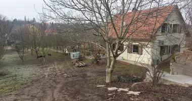6 room house in Kosd, Hungary