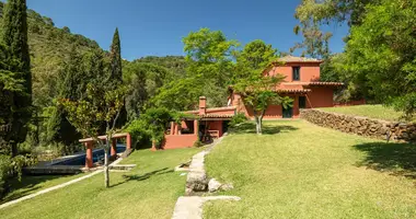 5 bedroom apartment in Benahavis, Spain