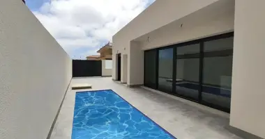 2 bedroom house in Pilar de la Horadada, Spain