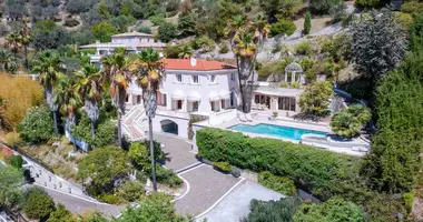 5 bedroom house in Nice, France
