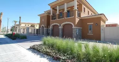 Villa 5 bedrooms with Double-glazed windows, with Balcony, with Air conditioner in UAE, UAE