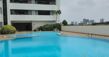 4 bedroom apartment in Khlong Toei Subdistrict, Thailand