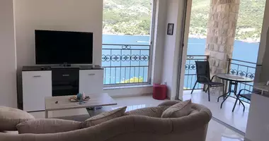 Wohnung 2 Schlafzimmer in Lepetane, Montenegro