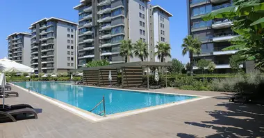 2 bedroom apartment in Konyaalti, Turkey