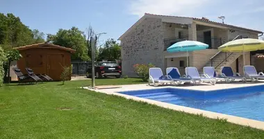 Villa 4 bedrooms in Porec, Croatia