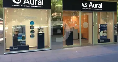 Tienda 98 m² en Barcelona, España