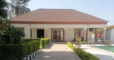 Bungalow 6 bedrooms with Balcony, with Furnitured, with Air conditioner in Bartukunku, Gambia