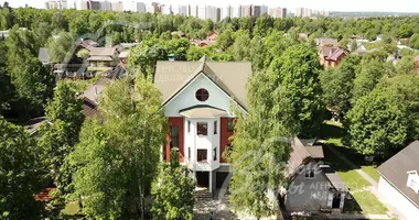 8 room house in poselenie Desenovskoe, Russia
