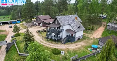 Dom w Troki, Litwa