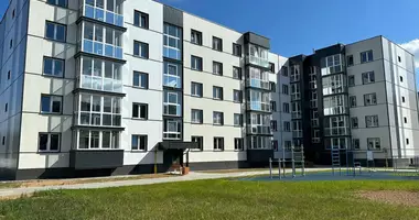 Mieszkanie 3 pokoi w Moczuliszcze, Białoruś