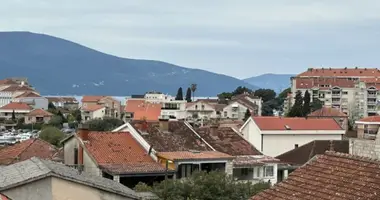 Mieszkanie 3 pokoi w Tivat, Czarnogóra