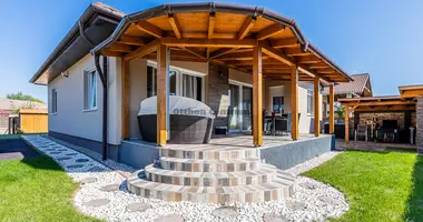 5 room house in Goed, Hungary