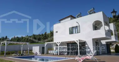 4 bedroom house in Siviri, Greece