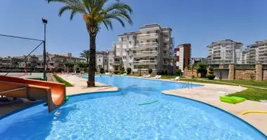 Mieszkanie 3 pokoi w Alanya, Turcja