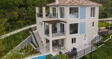 Casa 3 habitaciones en Tivat, Montenegro