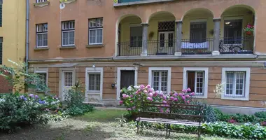 Mieszkanie 4 pokoi w Ostrzyhom, Węgry