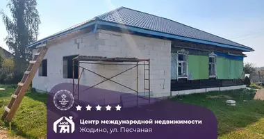 Casa en Zhodino, Bielorrusia