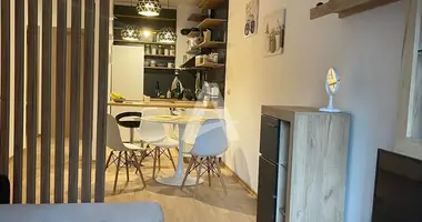 Apartamento 2 habitaciones con Amueblado, con Aire acondicionado, con Vista a la montaña en Budva, Montenegro