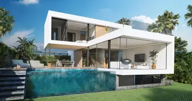 Villa 4 bedrooms in Estepona, Spain