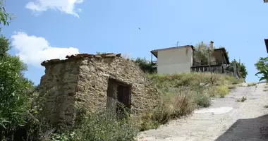 Участок земли в Пиргадикия, Греция