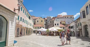 Nieruchomości komercyjne 102 m² w Herceg Novi, Czarnogóra