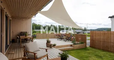 Dom 4 pokoi w Jyvaskyla sub region, Finlandia