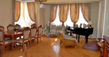 Wohnung 5 Zimmer in Tiflis, Georgien