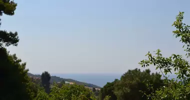 Участок земли в Loutra, Греция