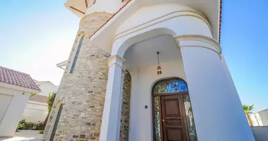 Casa 5 habitaciones en Pervolia, Chipre