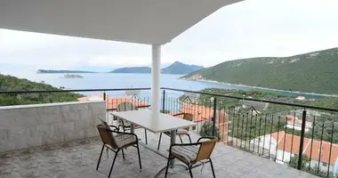 Apartamento 2 habitaciones en Herceg Novi, Montenegro