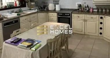 Villa 3 bedrooms in Swieqi, Malta