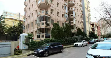 Квартира 3 спальни с балконом, с парковка, с c ремонтом в Аташехир, Турция