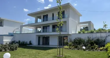 Villa 5 bedrooms in Pefkochori, Greece