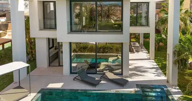 Zamek 3 pokoi w Santa Ponsa, Hiszpania