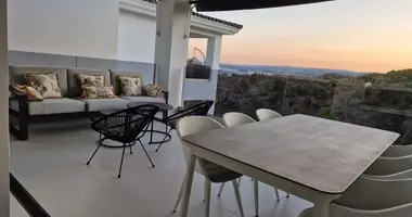 Apartamento 2 habitaciones en Estepona, Španjolska